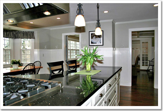 View 9 - 376 North Main Street