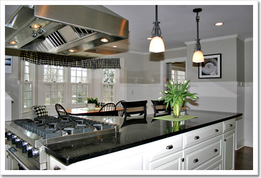 View 10 - 376 North Main Street