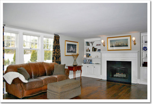 View 15 - 376 North Main Street