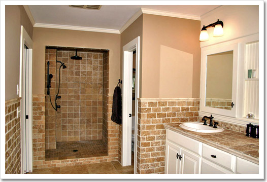 View 26 - 376 North Main Street