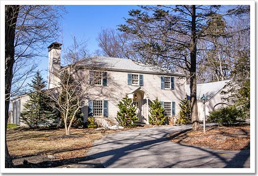 30 Whitehead Road Cohasset Property At Dean And Hamilton Compass